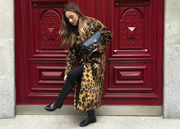 wysokie kozaki do płaszcza w panterkę